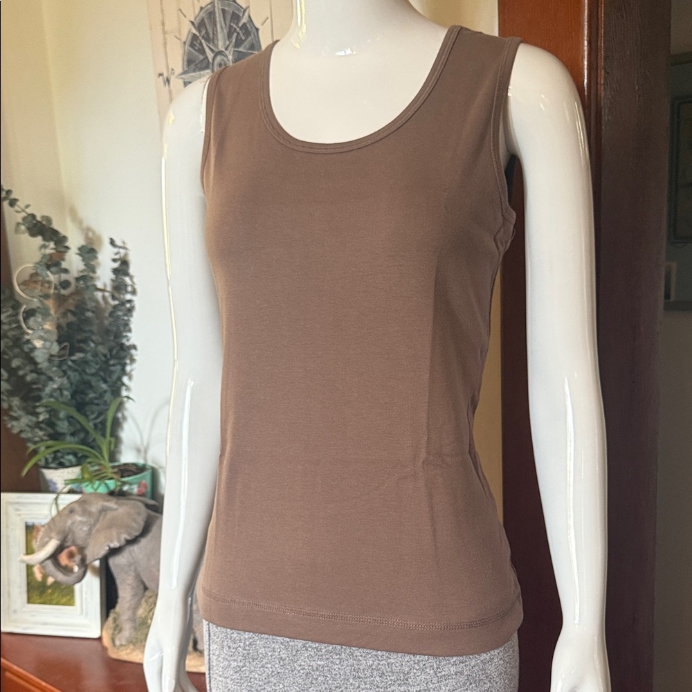 NWT northern reflections size small Brown Sleeveless Women's Top
